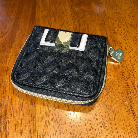 Betsy Johnson Wallet - Picture 1 of 5